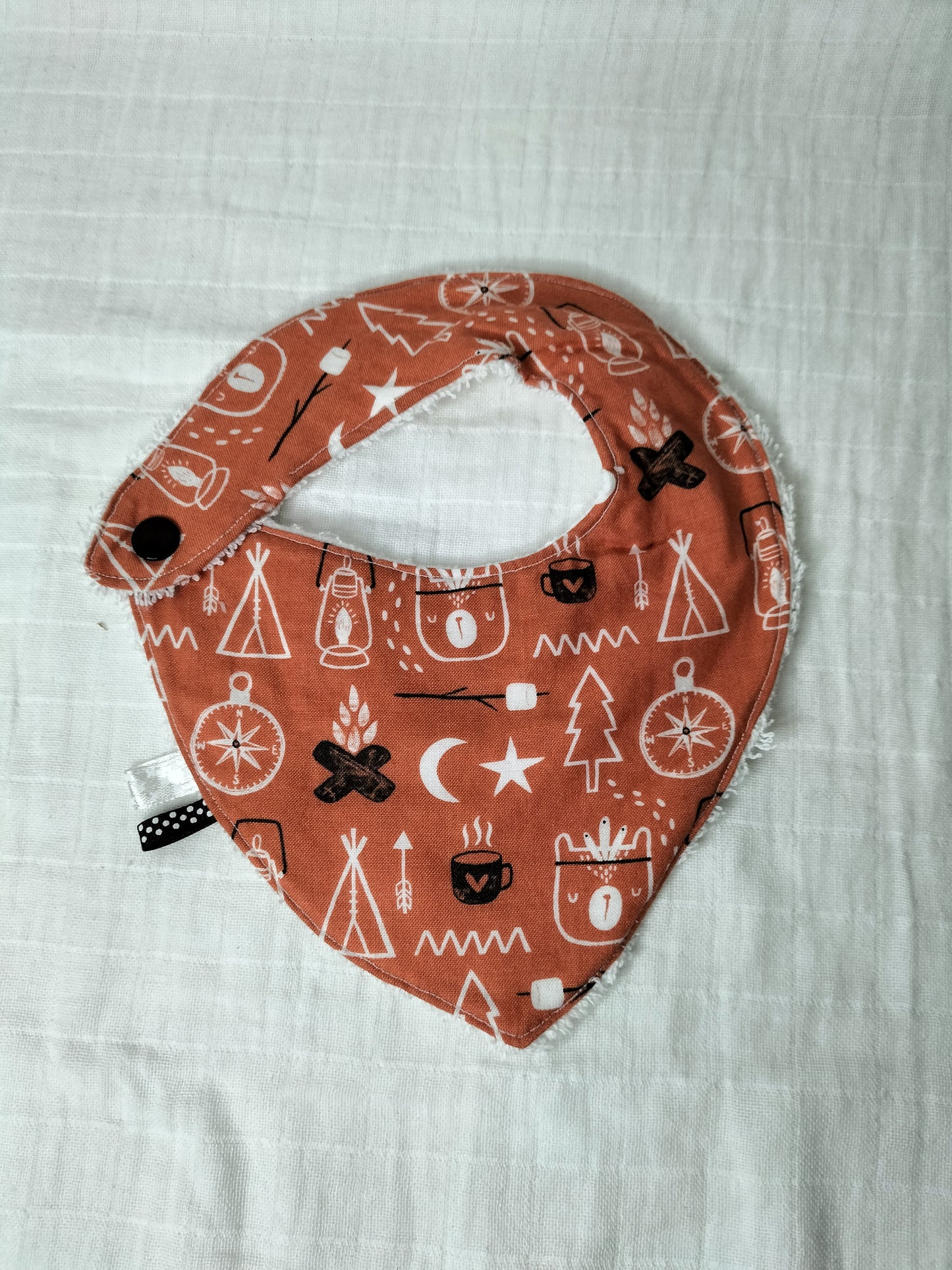 bavoir bandana en stock
