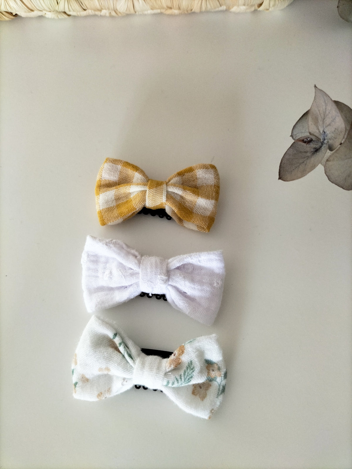 Lot de 3 barrettes en stock