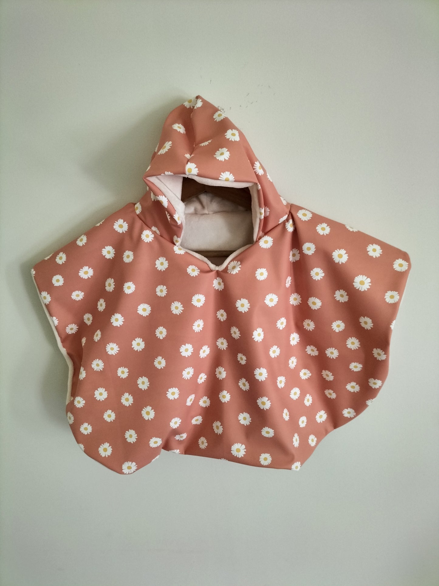 poncho imperméable 3-12 mois en stock