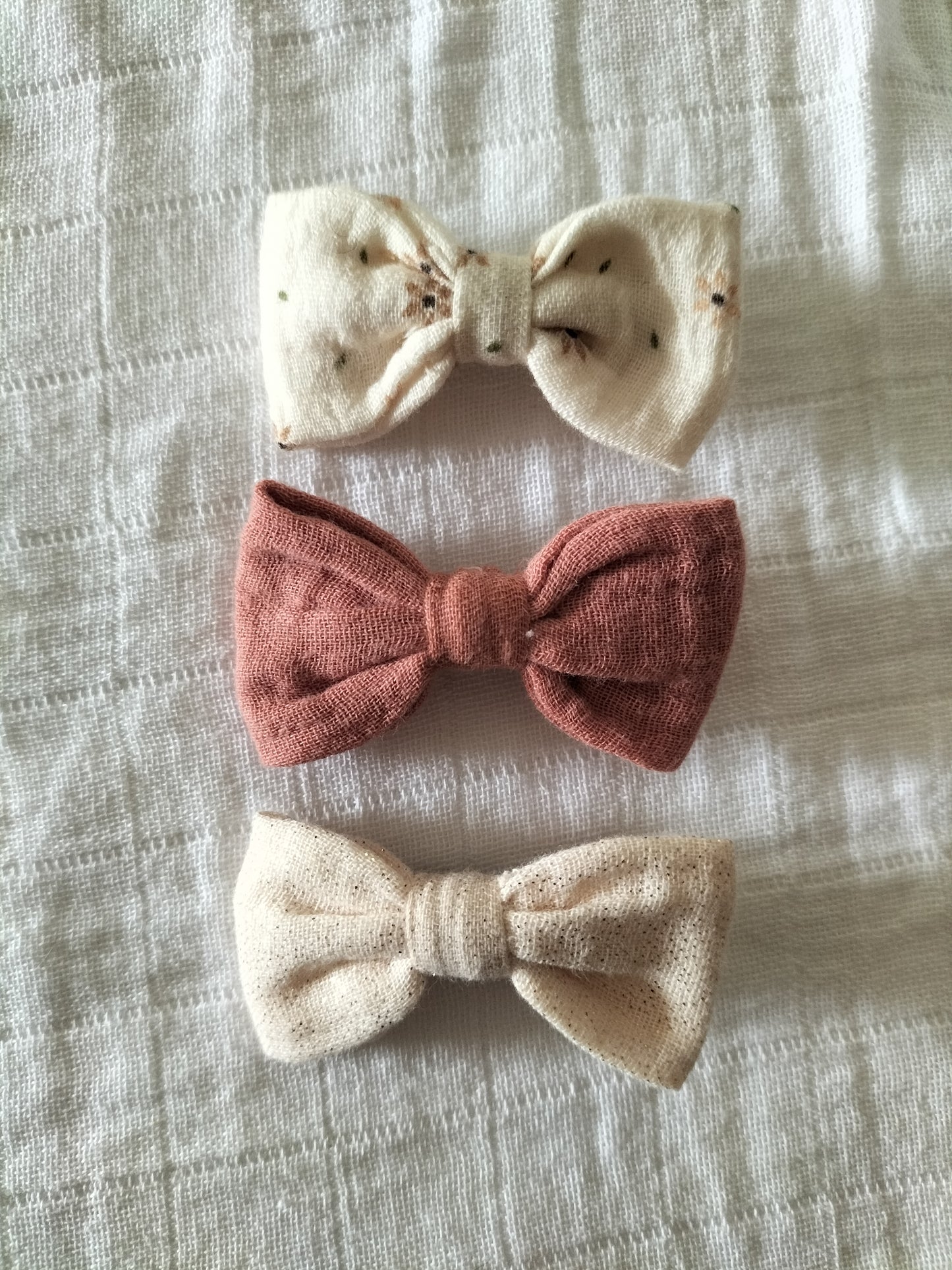 Lot de 3 barrettes en stock