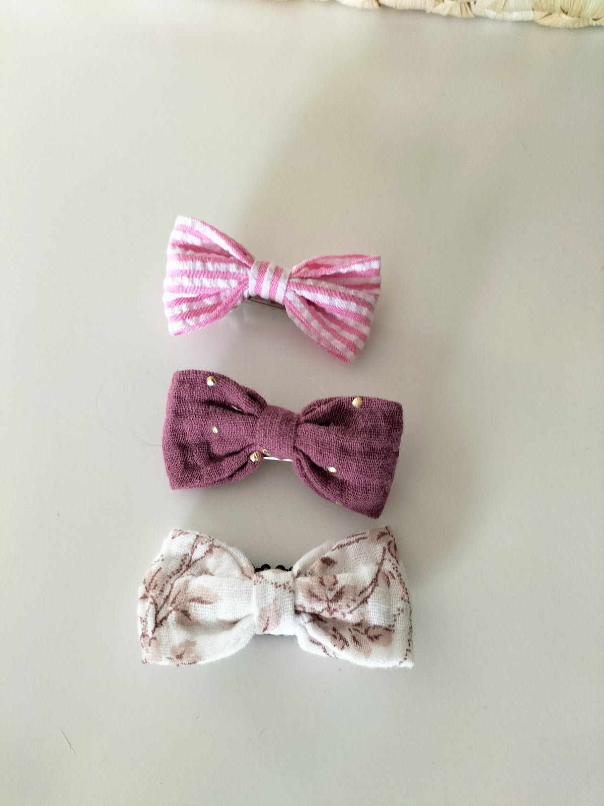Lot de 3 barrettes en stock
